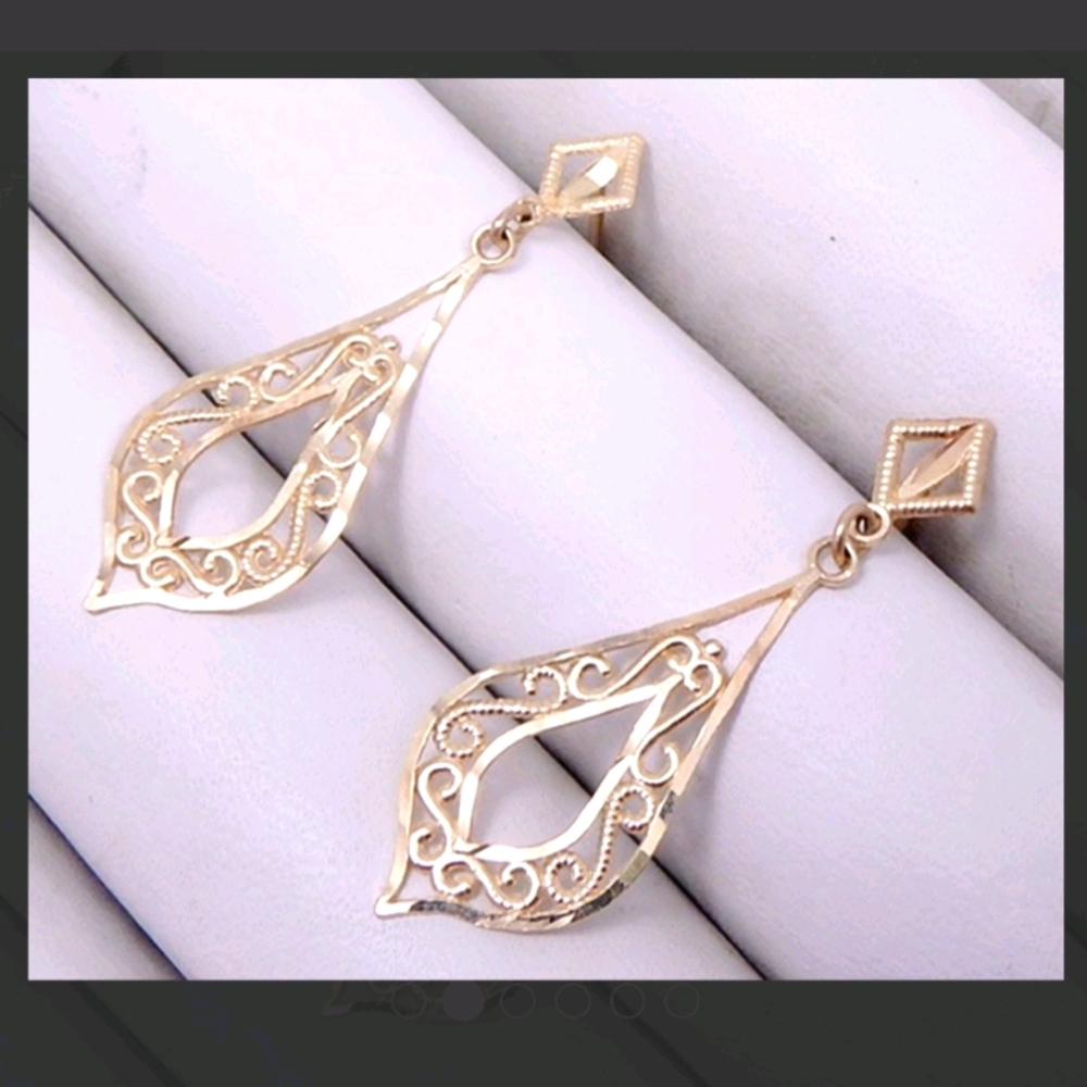 14K Yellow Gold Scrolled Filigree Earrings